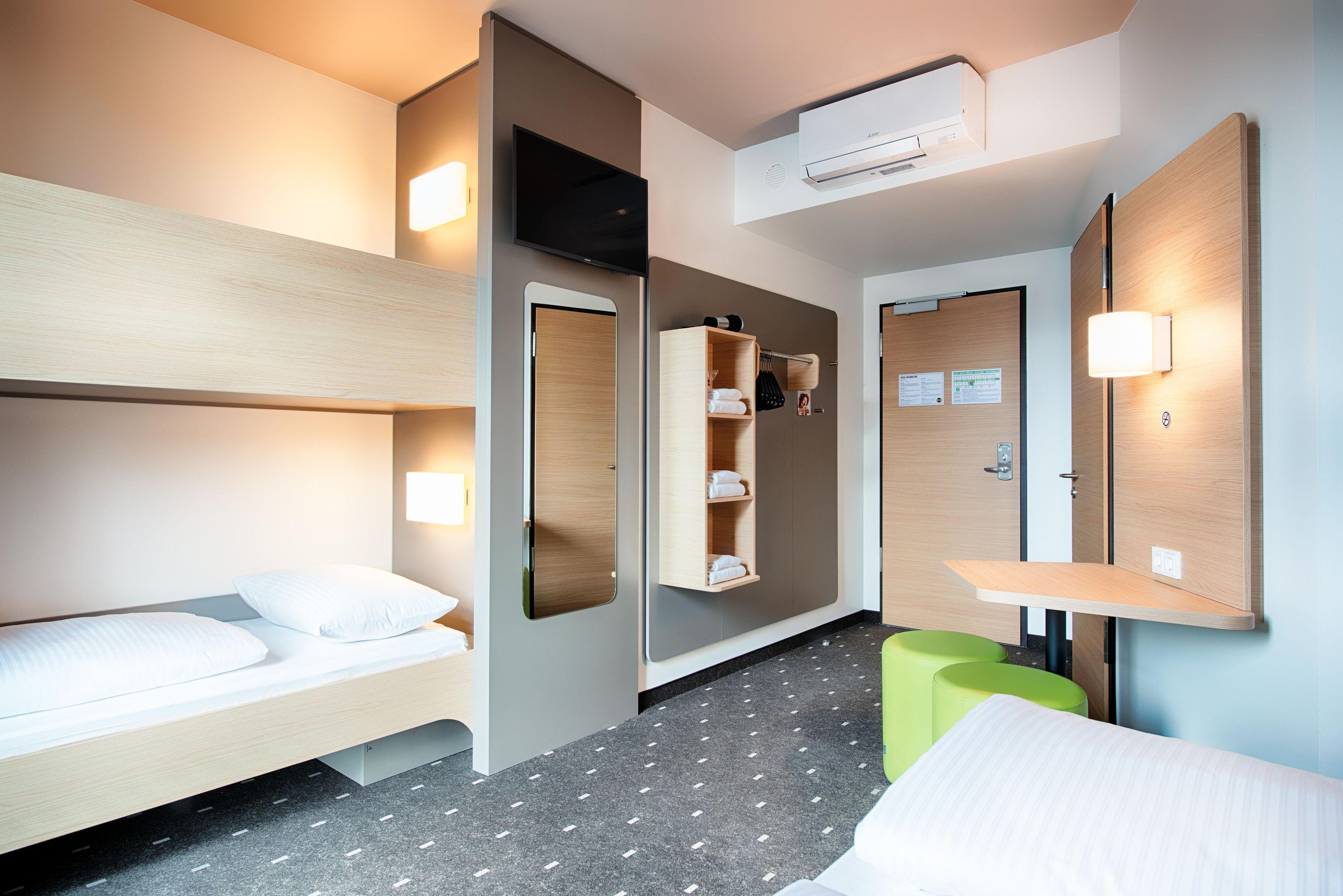 B&B Hotel Stuttgart-Neckarhafen Exterior photo