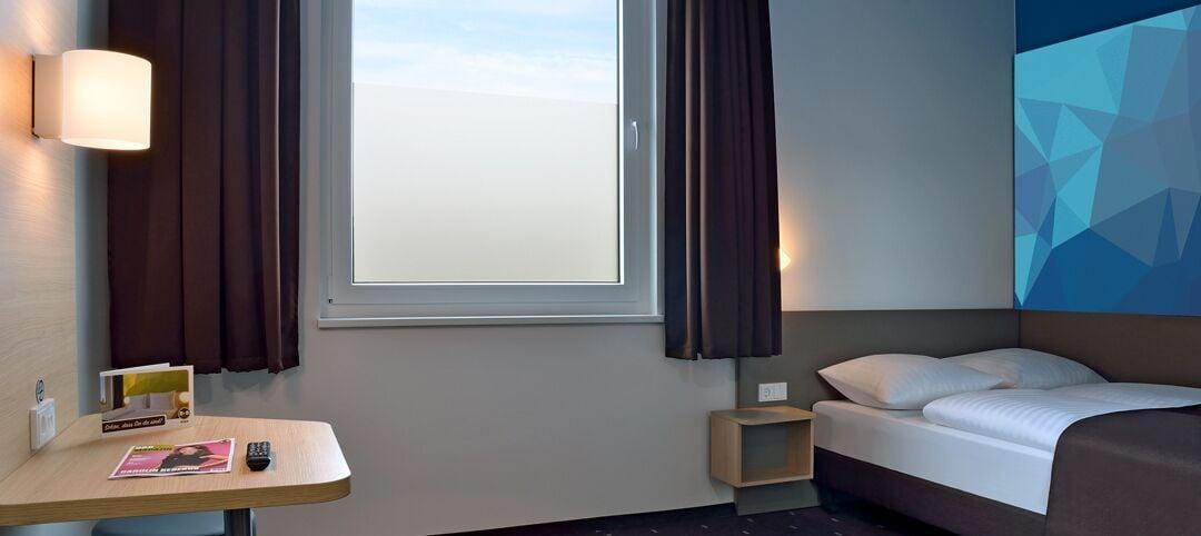 B&B Hotel Stuttgart-Neckarhafen Exterior photo