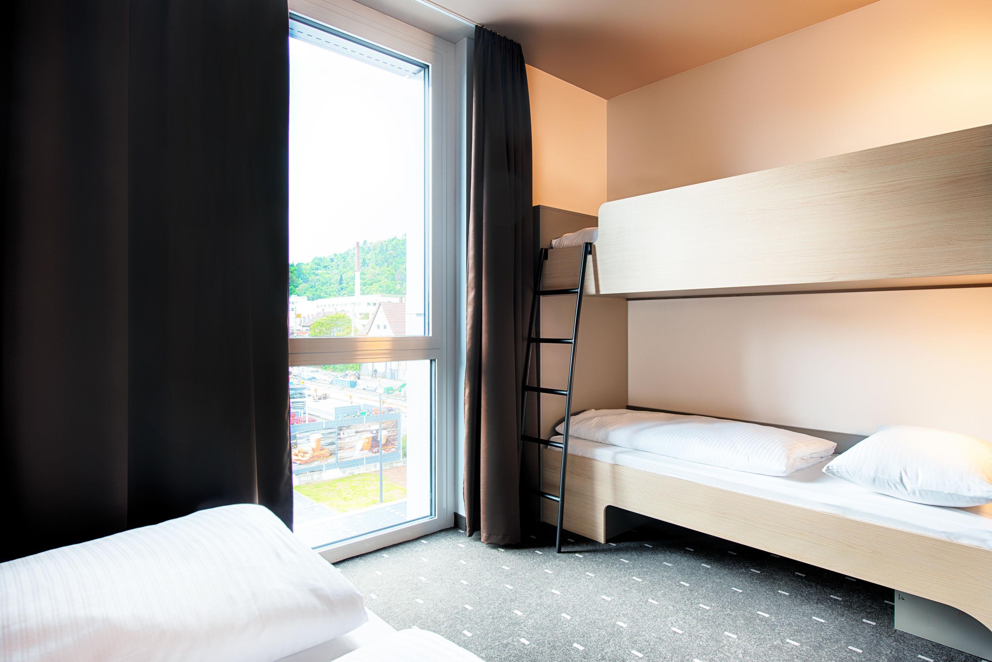 B&B Hotel Stuttgart-Neckarhafen Exterior photo