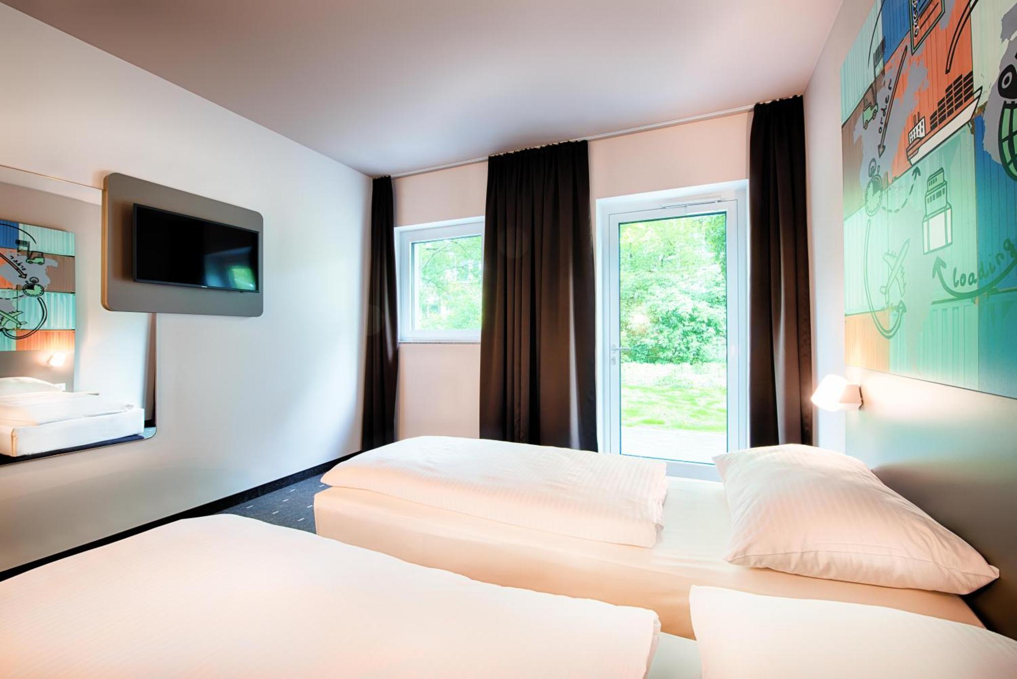 B&B Hotel Stuttgart-Neckarhafen Exterior photo